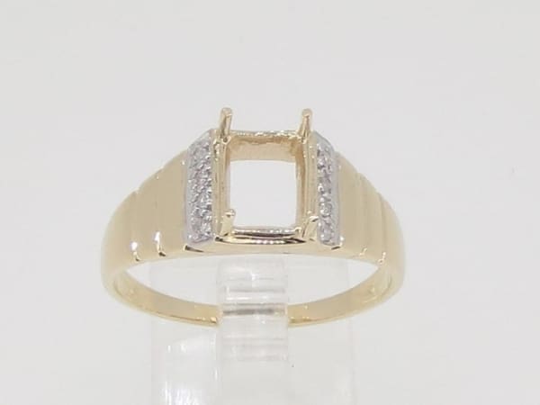 R3452a, 9mm x 7mm Emerald cut, diamond set